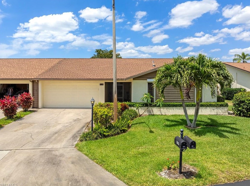 319 Reynolds Ct, Naples, FL 34112-5057