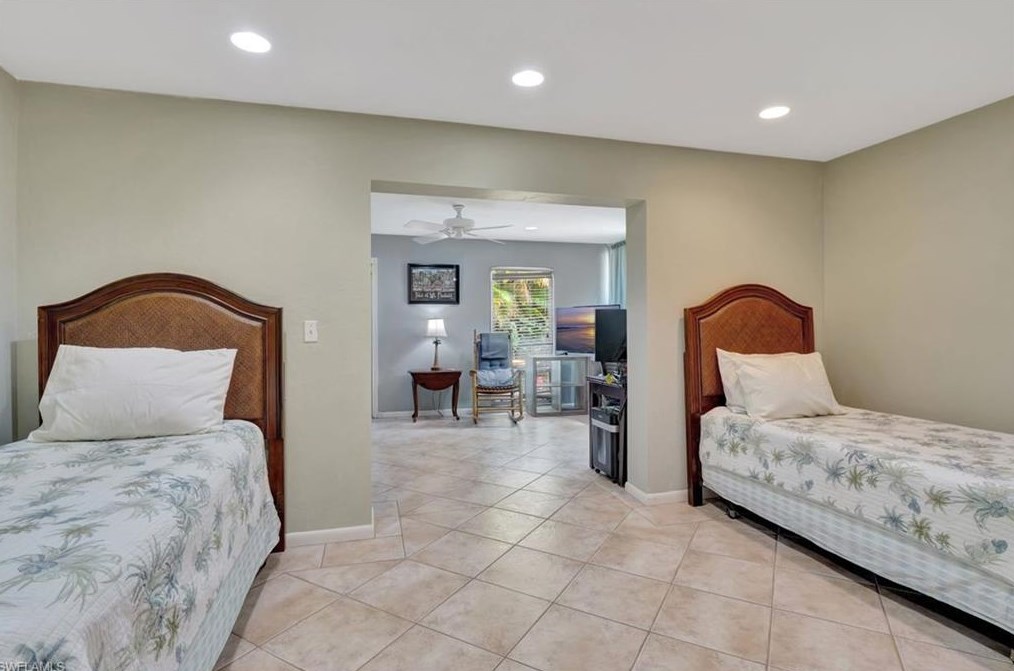 2720 68 St, Naples FL 34105-7225 exterior