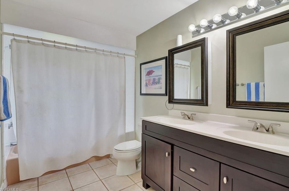 2720 68 St, Naples FL 34105-7225 exterior