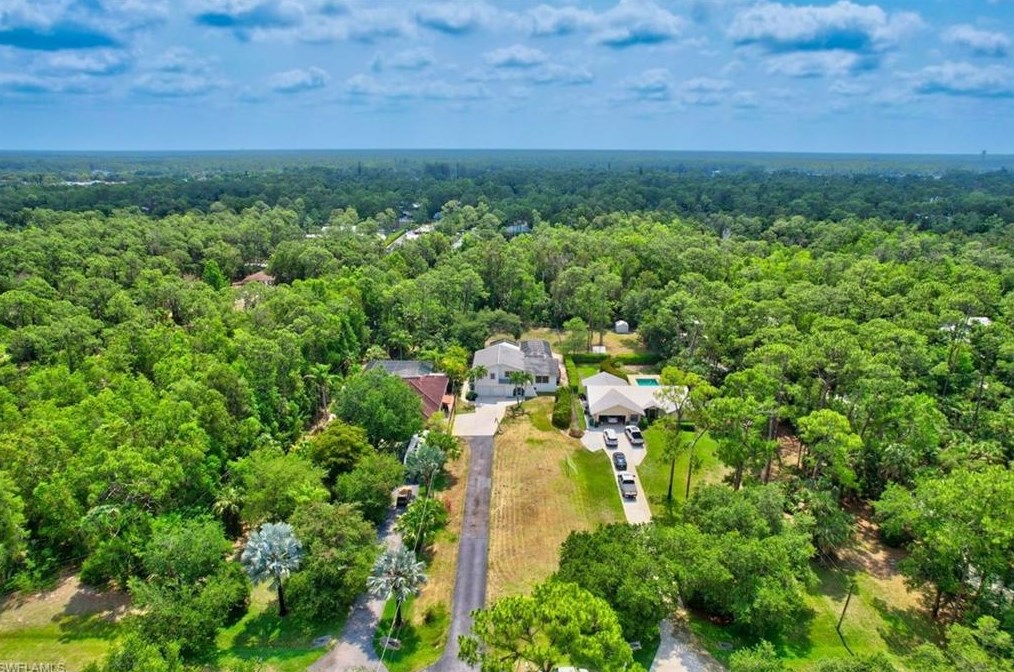 2720 68th St, Naples, FL 34105-7236