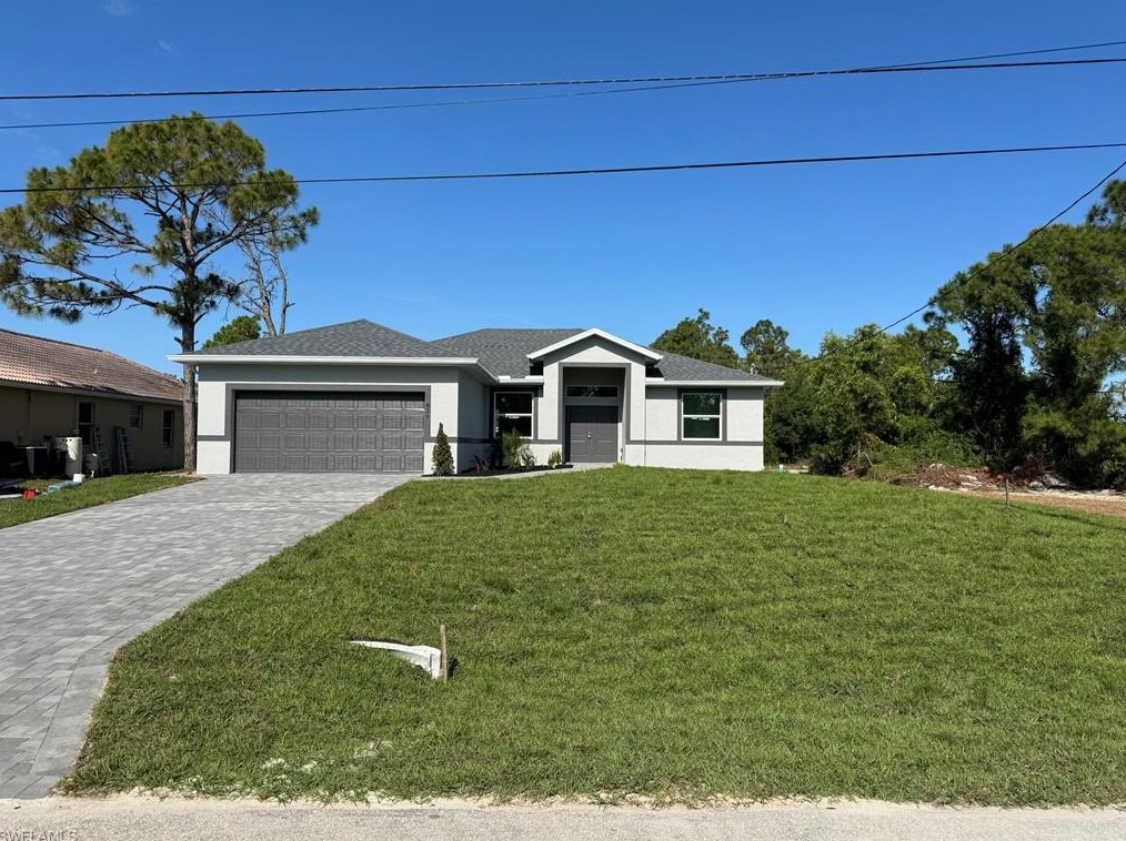 829 Albert Ave, Lehigh Acres, FL 33971-6426