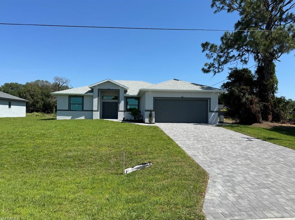 3910 39th St, Lehigh Acres, FL 33976-4114