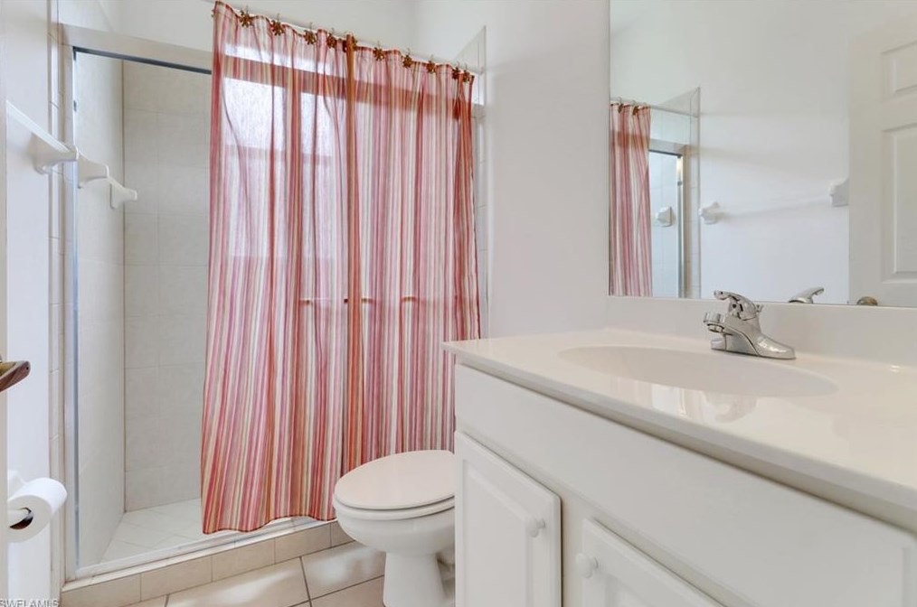 5658 Lago Villaggio Way, Naples FL 34104-5742 exterior