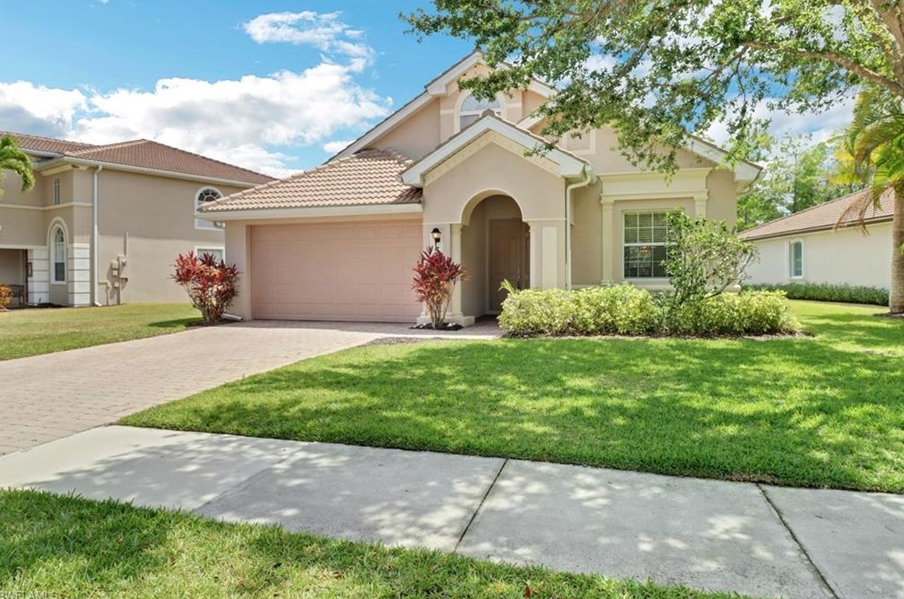 5658 Lago Villaggio Way, Naples, FL 34104-5739