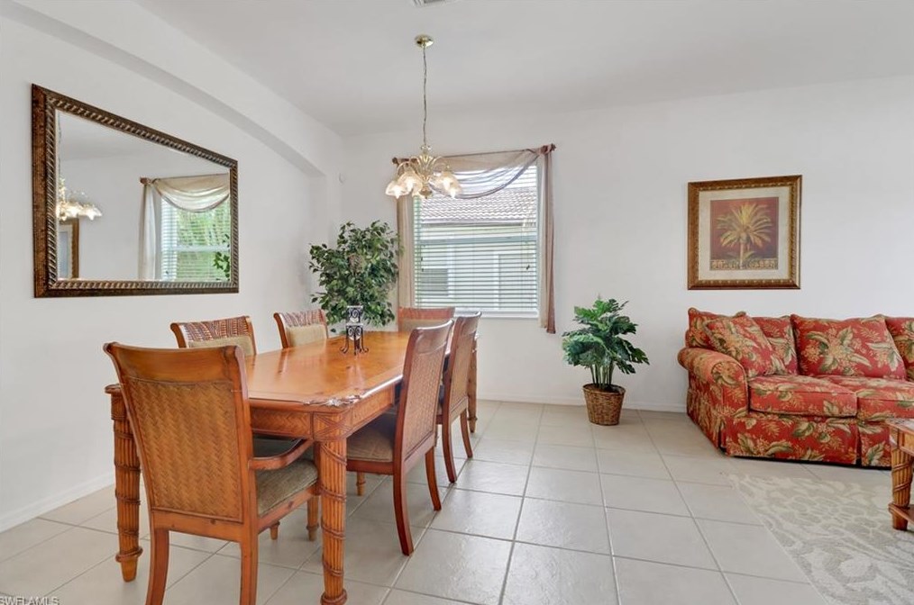 5658 Lago Villaggio Way, Naples FL 34104-5742 exterior