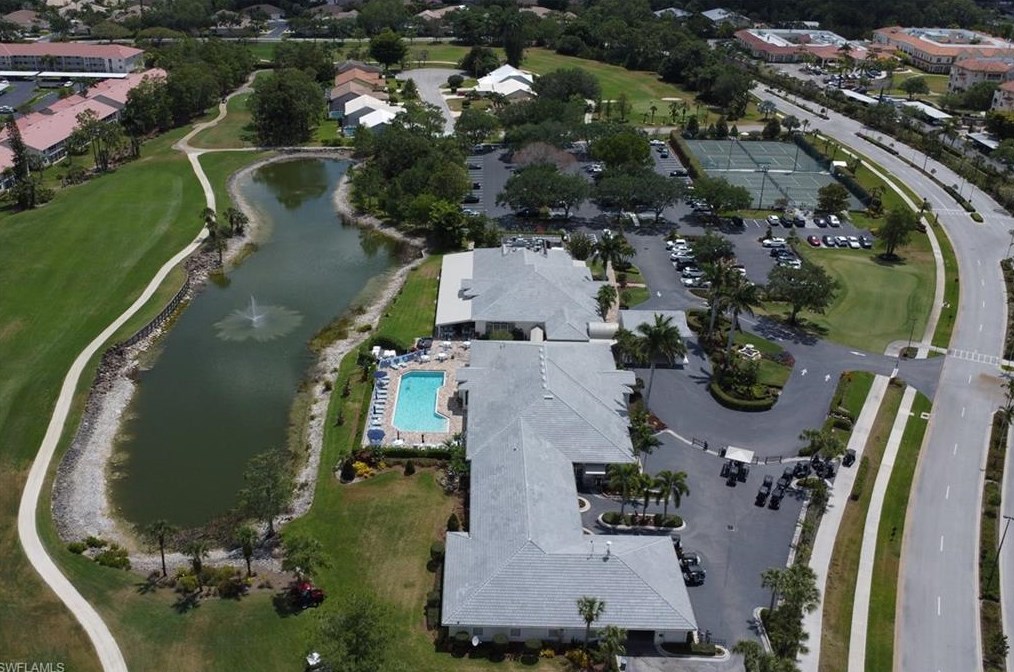 5658 Lago Villaggio Way, Naples FL 34104-5742 exterior