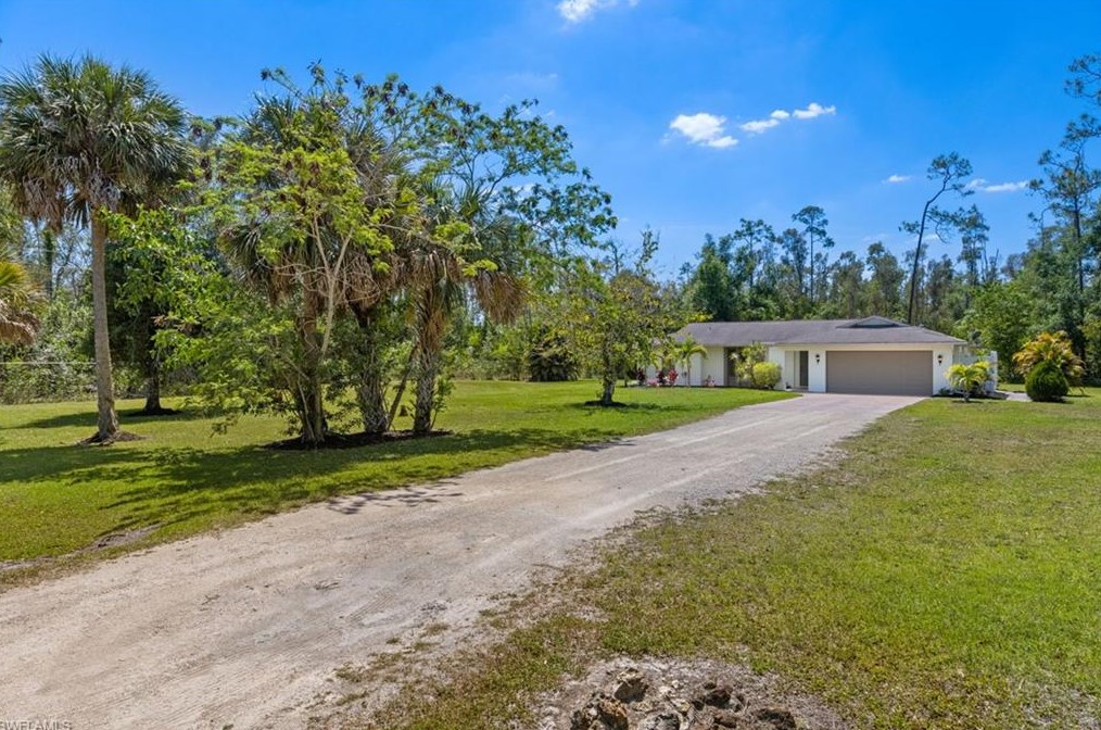 15790 Shamrock Dr, Fort Myers, FL 33912