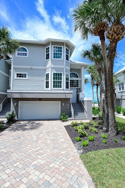 143 Barefoot Cir, Bonita Springs FL  34134-8546 exterior