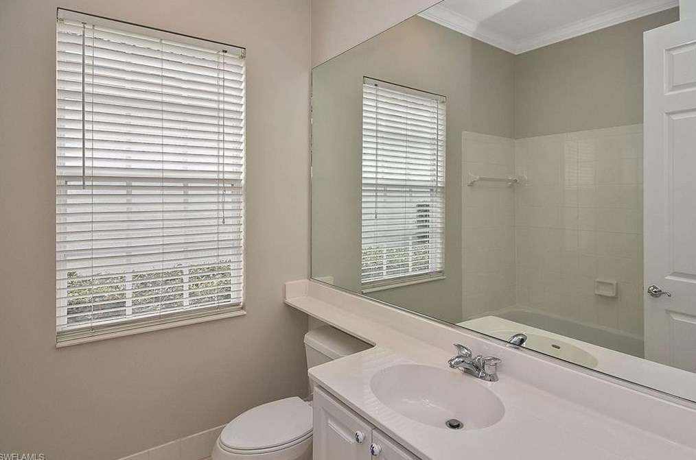 3104 Dominica Way, Naples FL 34119-1605 exterior