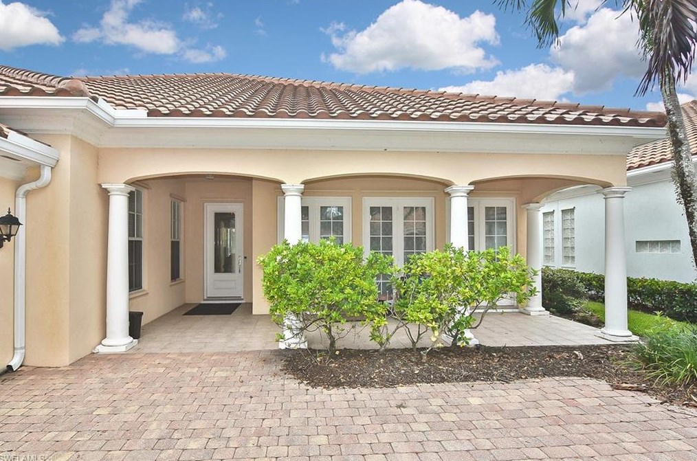 3104 Dominica Way, Naples FL 34119-1605 exterior