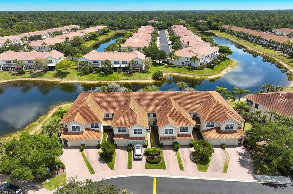 1390 Tiffany Ln, Naples FL  34105-4868 exterior