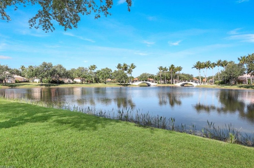 4721 Navassa Ln, Naples FL 34119-9555 exterior