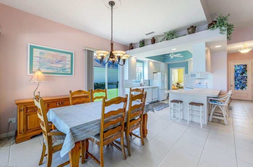 4721 Navassa Ln, Naples FL 34119-9555 exterior