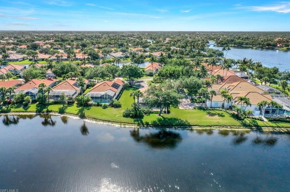 4721 Navassa Ln, Naples FL 34119-9555 exterior