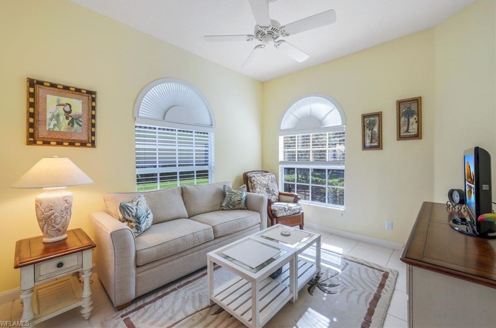 4721 Navassa Ln, Naples FL 34119-9555 exterior