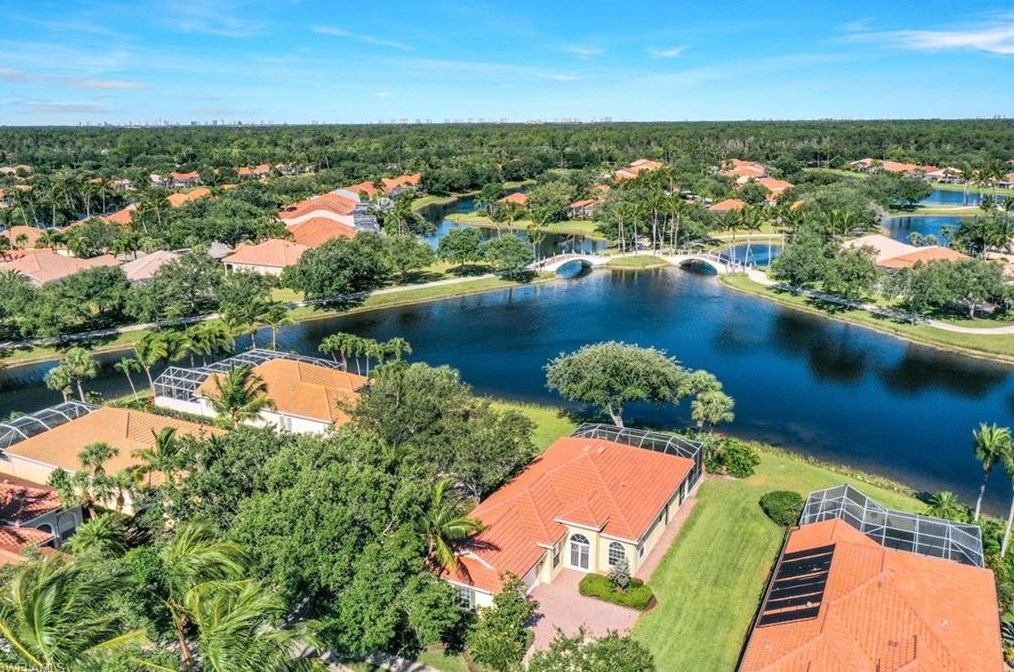 4721 Navassa Ln, Naples FL 34119-9555 exterior