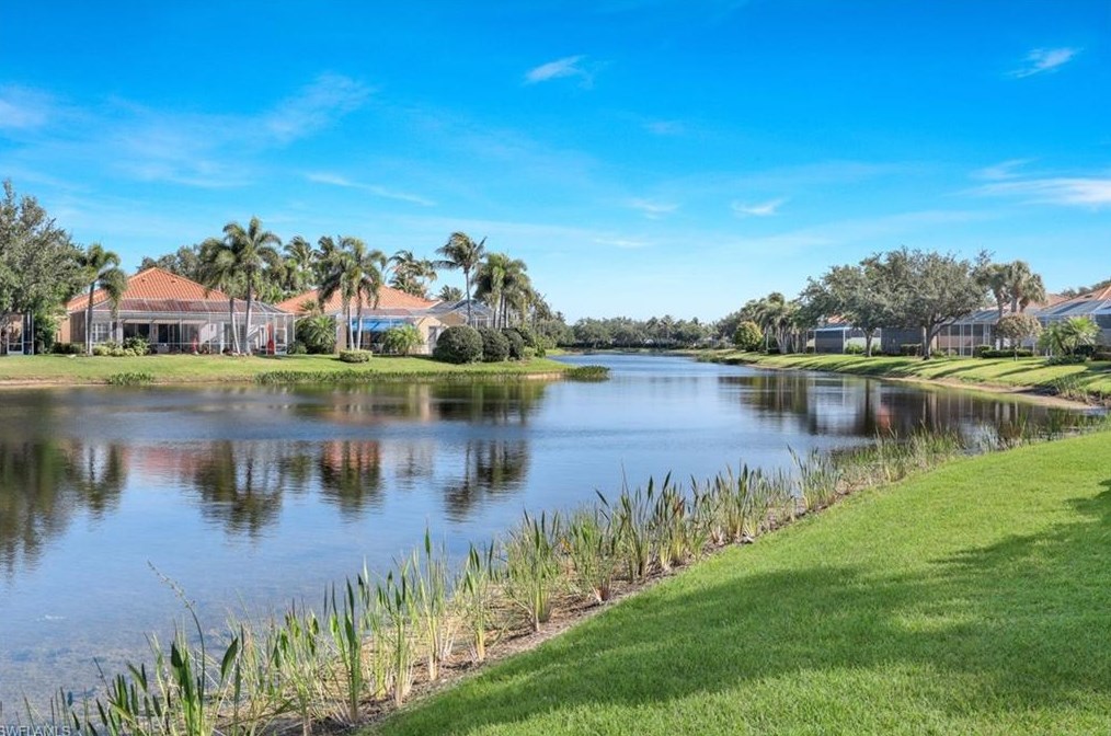 4721 Navassa Ln, Naples FL 34119-9555 exterior