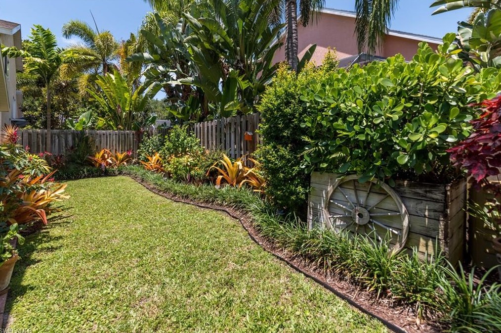 3412 Fuchsia Ct, Naples FL  34112-3761 exterior