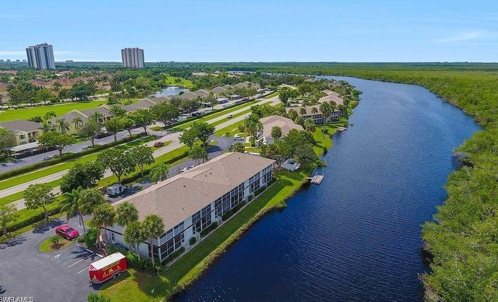 1175 Mainsail Dr, Naples FL  34114-8870 exterior