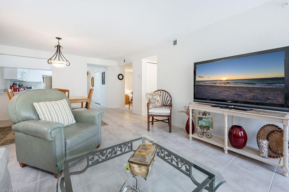 28710 Diamond Dr, Bonita Springs, FL 34134-1334