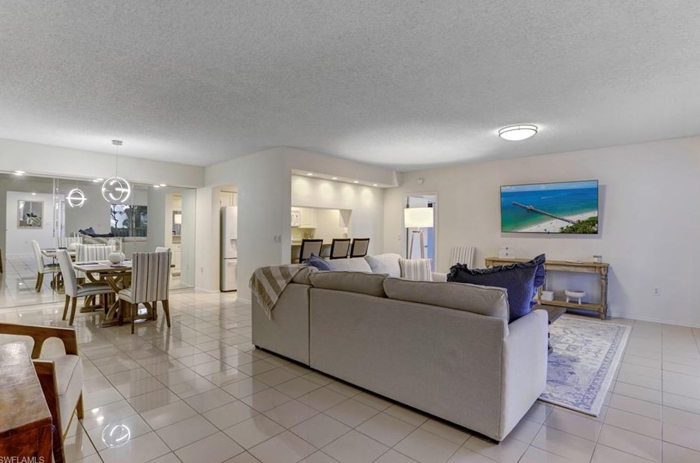 760 Willowbrook Dr, Naples, FL 34108-8544