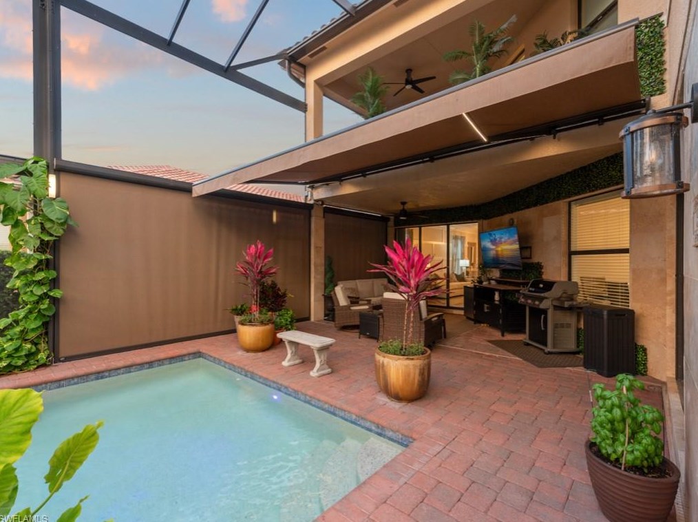 3494 Pacific Dr, Naples FL 34119-8670 exterior