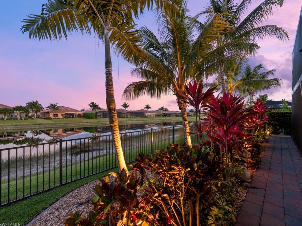 3494 Pacific Dr, Naples FL 34119-8670 exterior