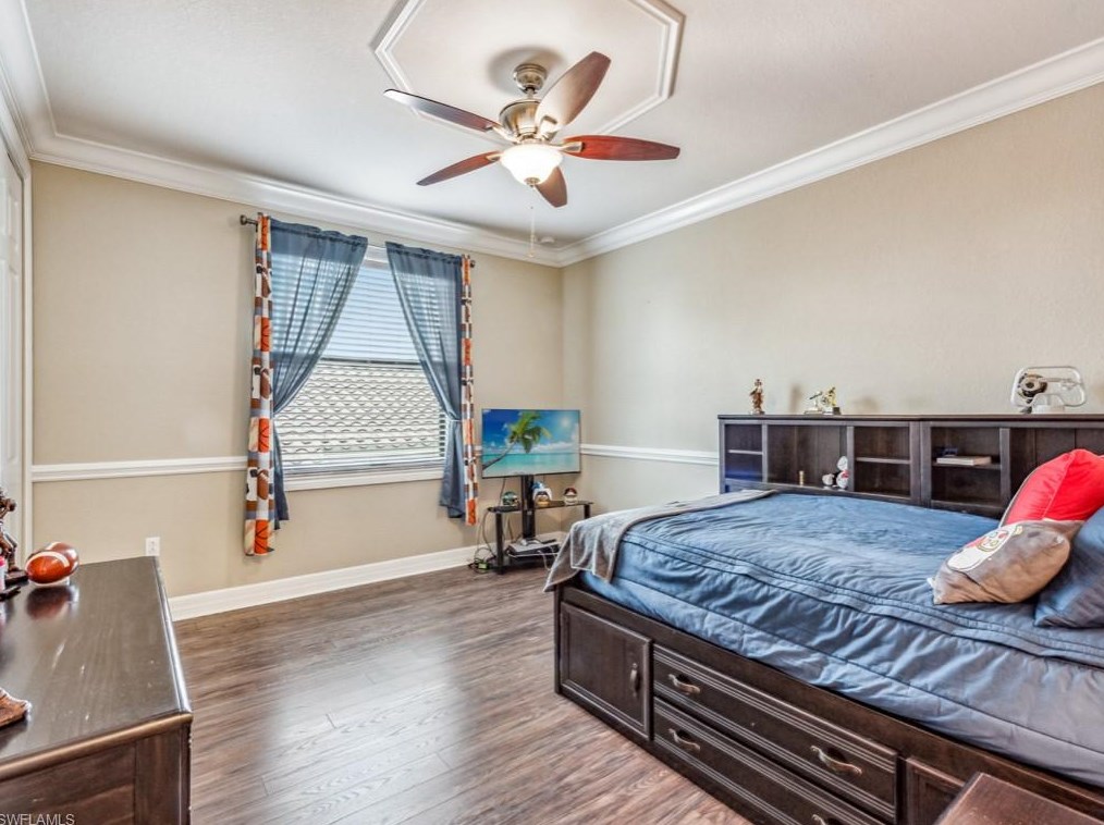 3494 Pacific Dr, Naples FL 34119-8670 exterior