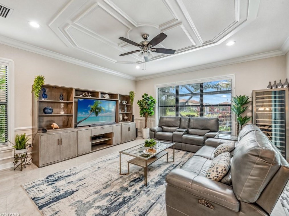 3494 Pacific Dr, Naples FL 34119-8670 exterior