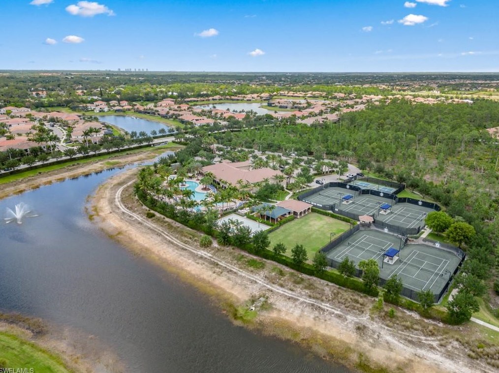 3494 Pacific Dr, Naples FL 34119-8670 exterior