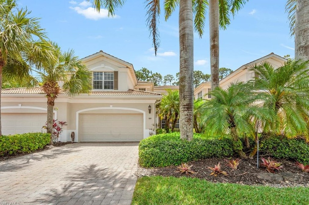 4952 Shaker Heights Ct, Naples, FL 34112-8001