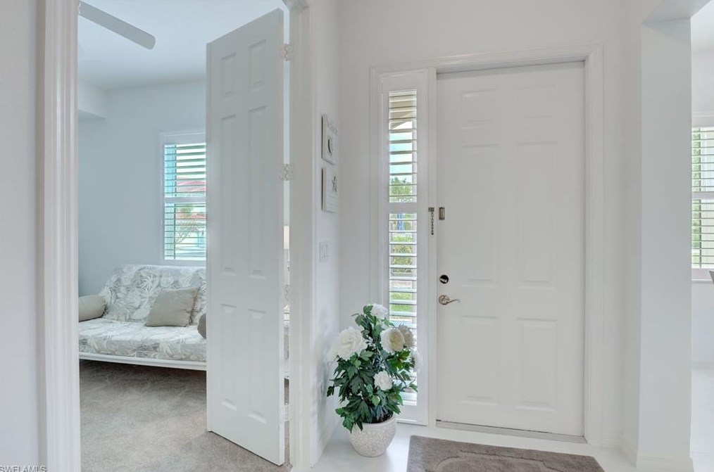 968 Hingham Way, Naples, FL 34104-8754