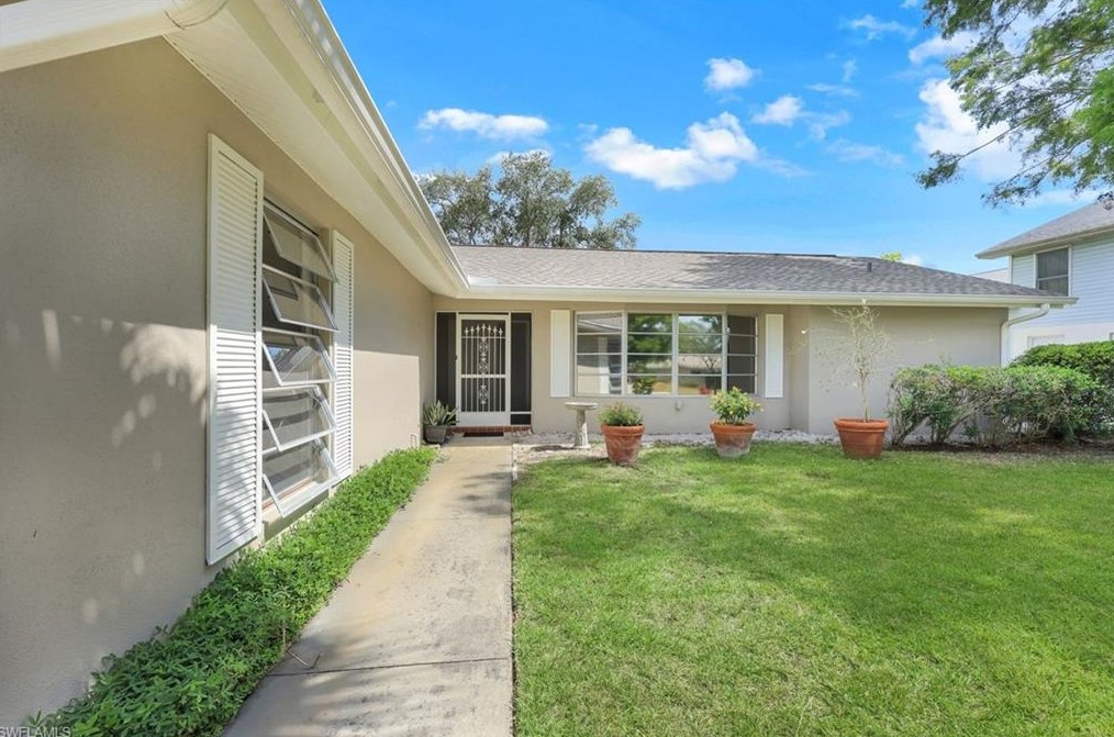 10320 River Dr, Bonita Springs, FL 34135-4927