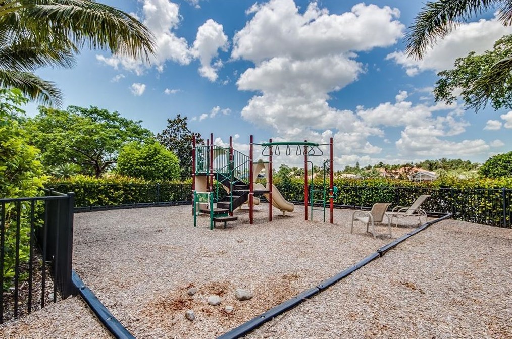 9142 Astonia Way, Fort Myers FL  33967-5640 exterior