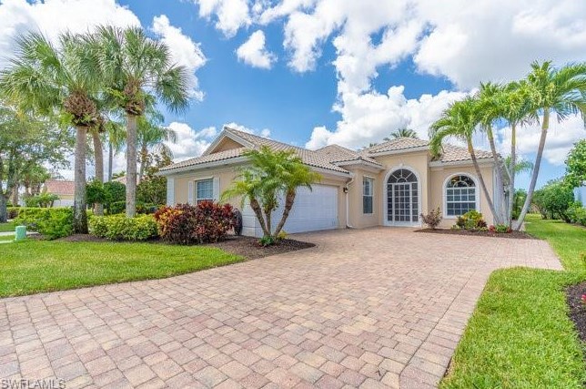 7747 Hernando Ct, Naples, FL 34114-2620