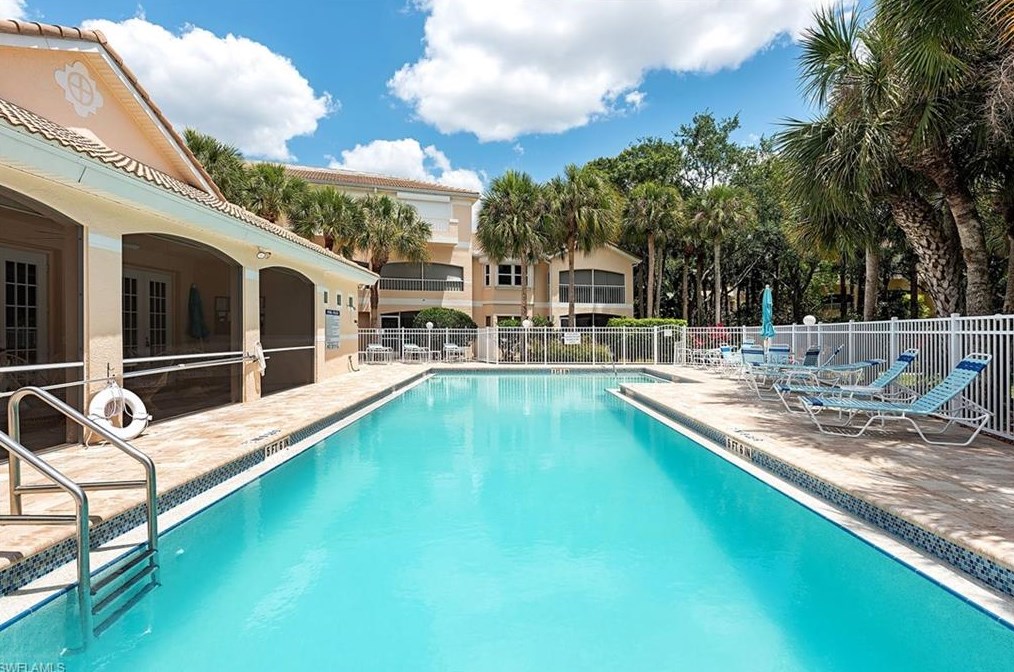 1018 Woodshire Ln, Naples FL 34105-7416 exterior