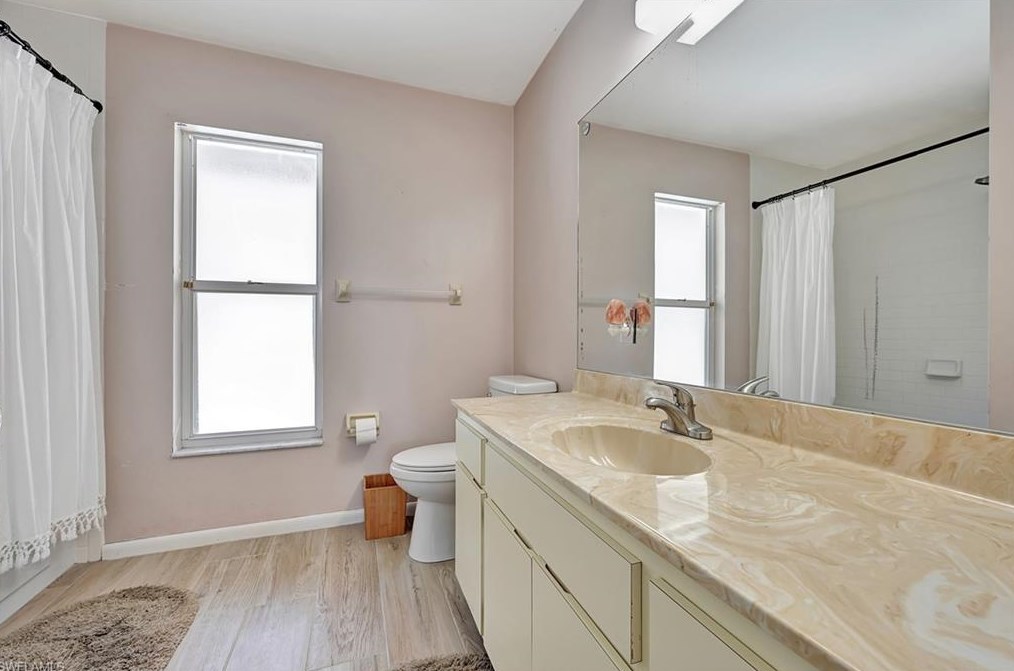 228 Johnnycake Dr, Naples FL 34110-1312 exterior