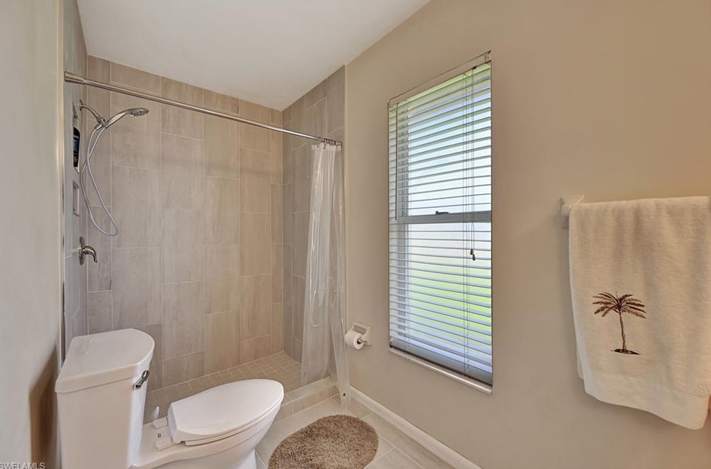 228 Johnnycake Dr, Naples FL 34110-1312 exterior