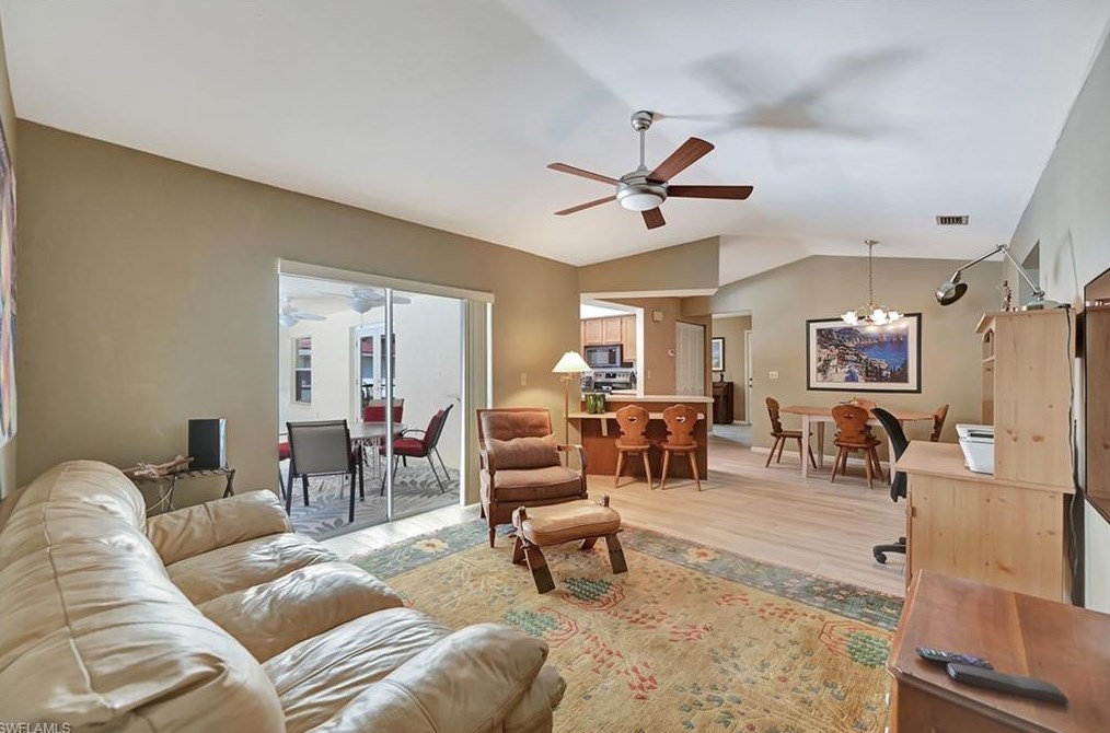 228 Johnnycake Dr, Naples FL 34110-1312 exterior