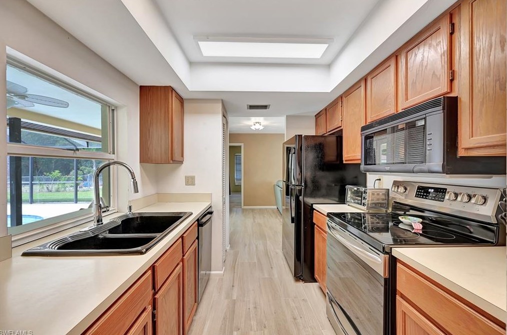 228 Johnnycake Dr, Naples FL 34110-1312 exterior