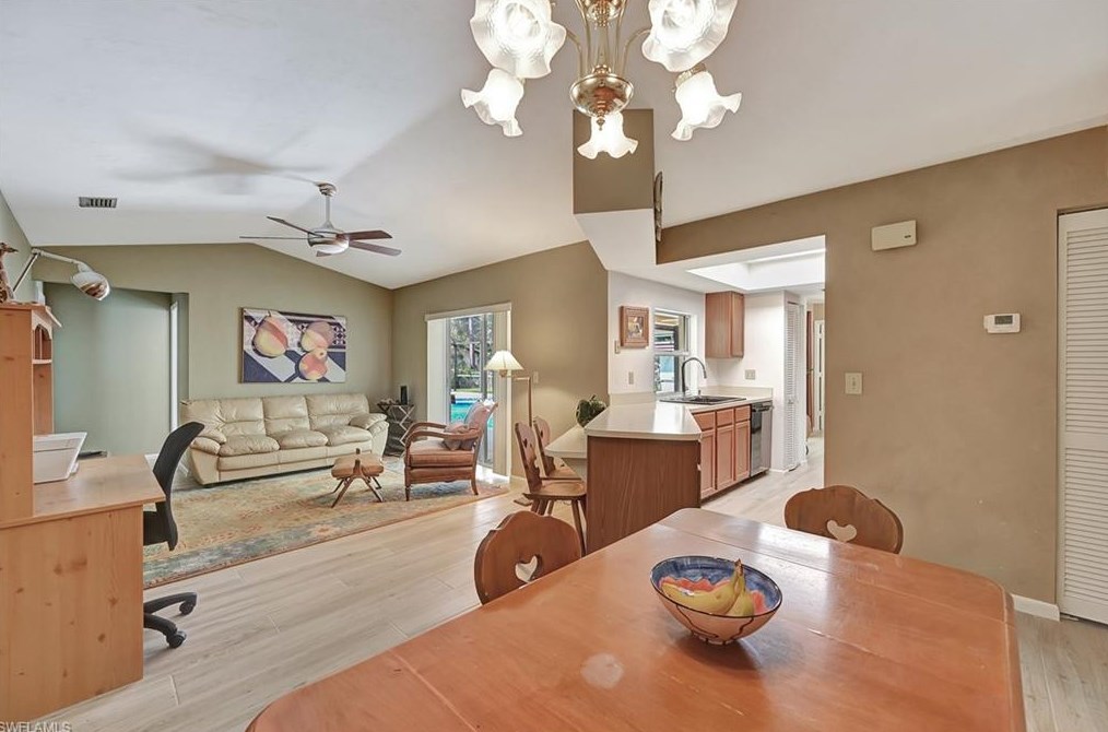 228 Johnnycake Dr, Naples FL 34110-1312 exterior