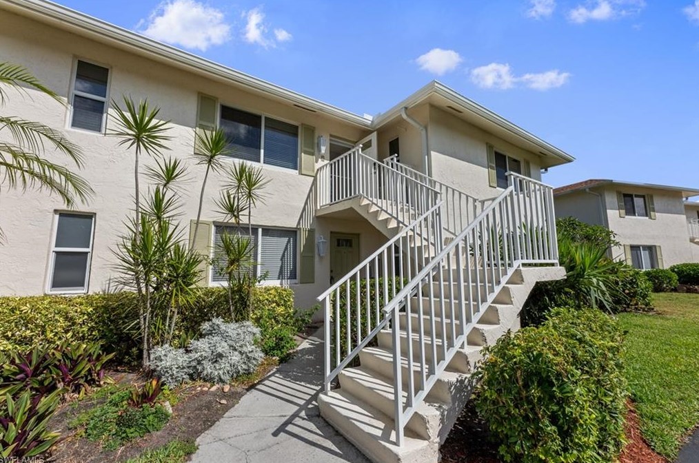 541 Teryl Rd, Naples, FL 34112-6059