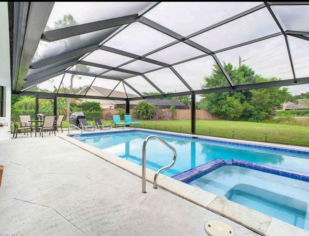 3018 Round Table Ct, Naples, FL 34112-3634