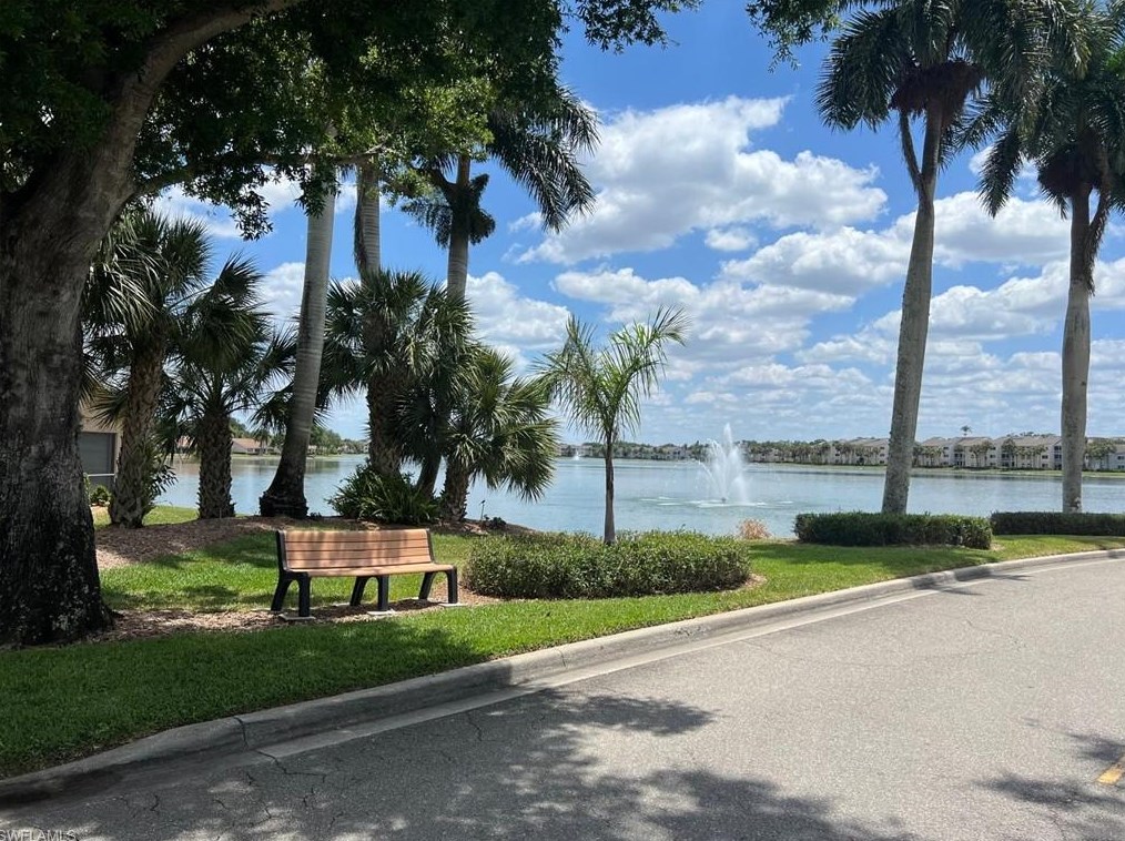 2662 Aft Ave, Naples, FL 34109-7613