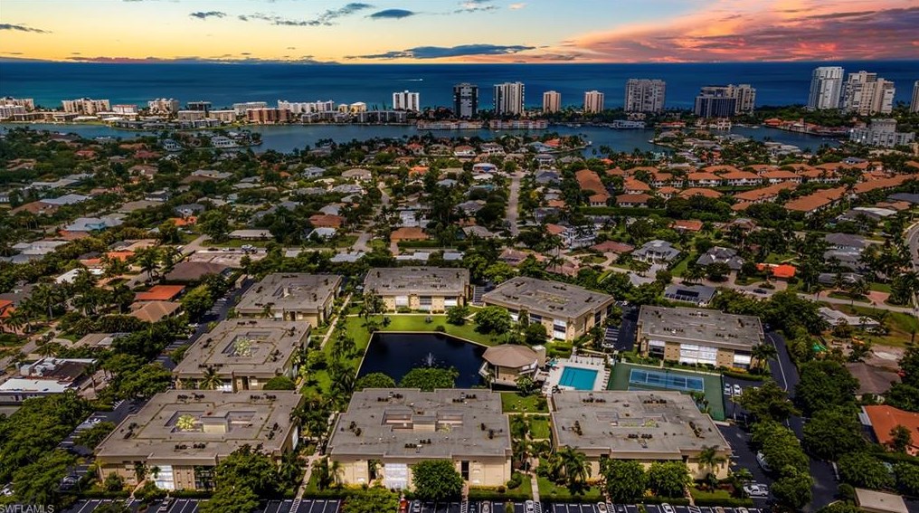 788 Park Shore Dr, Naples FL  34103-3727 exterior