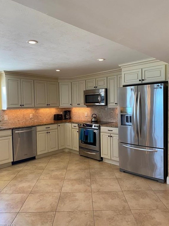 9485 Gulf Shore Dr, Naples, FL 34108-2074