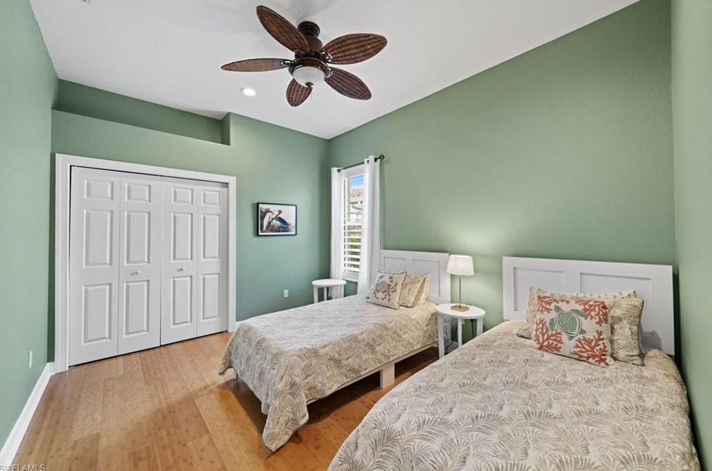 8761 Mustang Is Cir, Naples FL 34113-1640 exterior