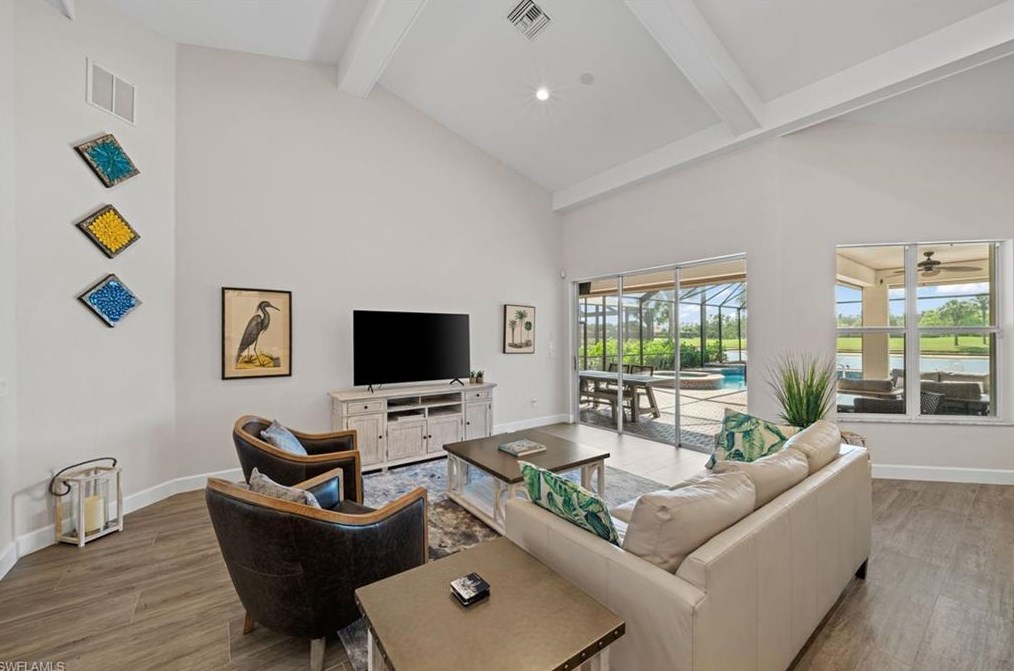 8761 Mustang Is Cir, Naples FL 34113-1640 exterior