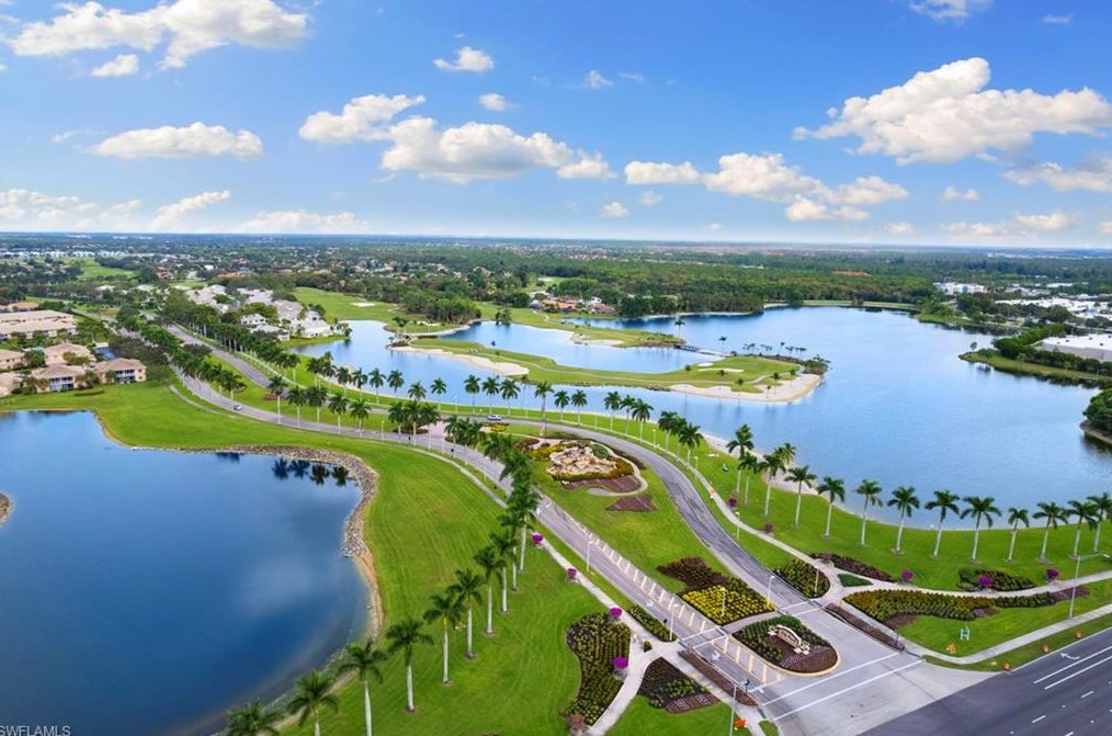 8761 Mustang Is Cir, Naples FL 34113-1640 exterior