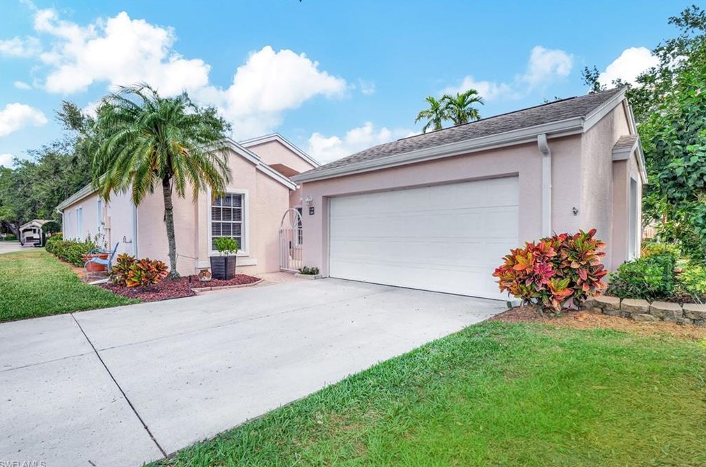 2813 Sailors Way, Naples, FL 34109-7633